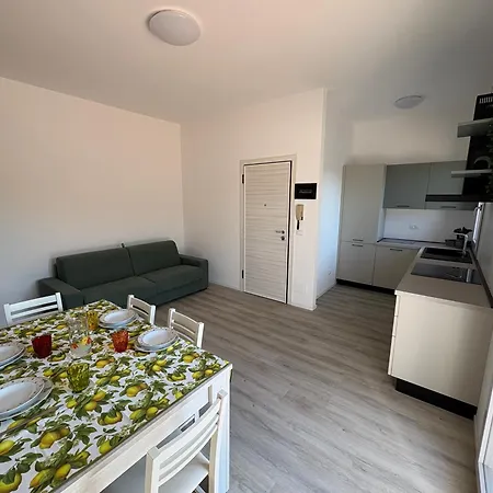 Attico Maestro Tiberio - A Pinarella Di *