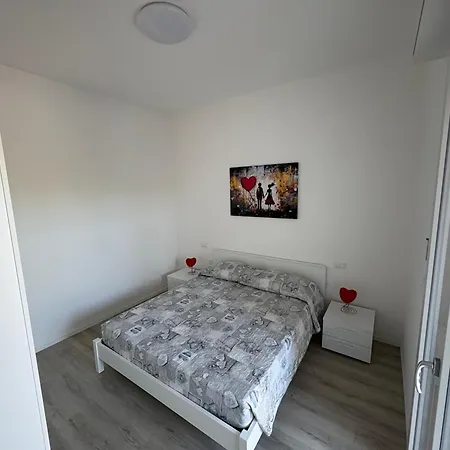 Attico Maestro Tiberio - A Pinarella Di Apartmán *